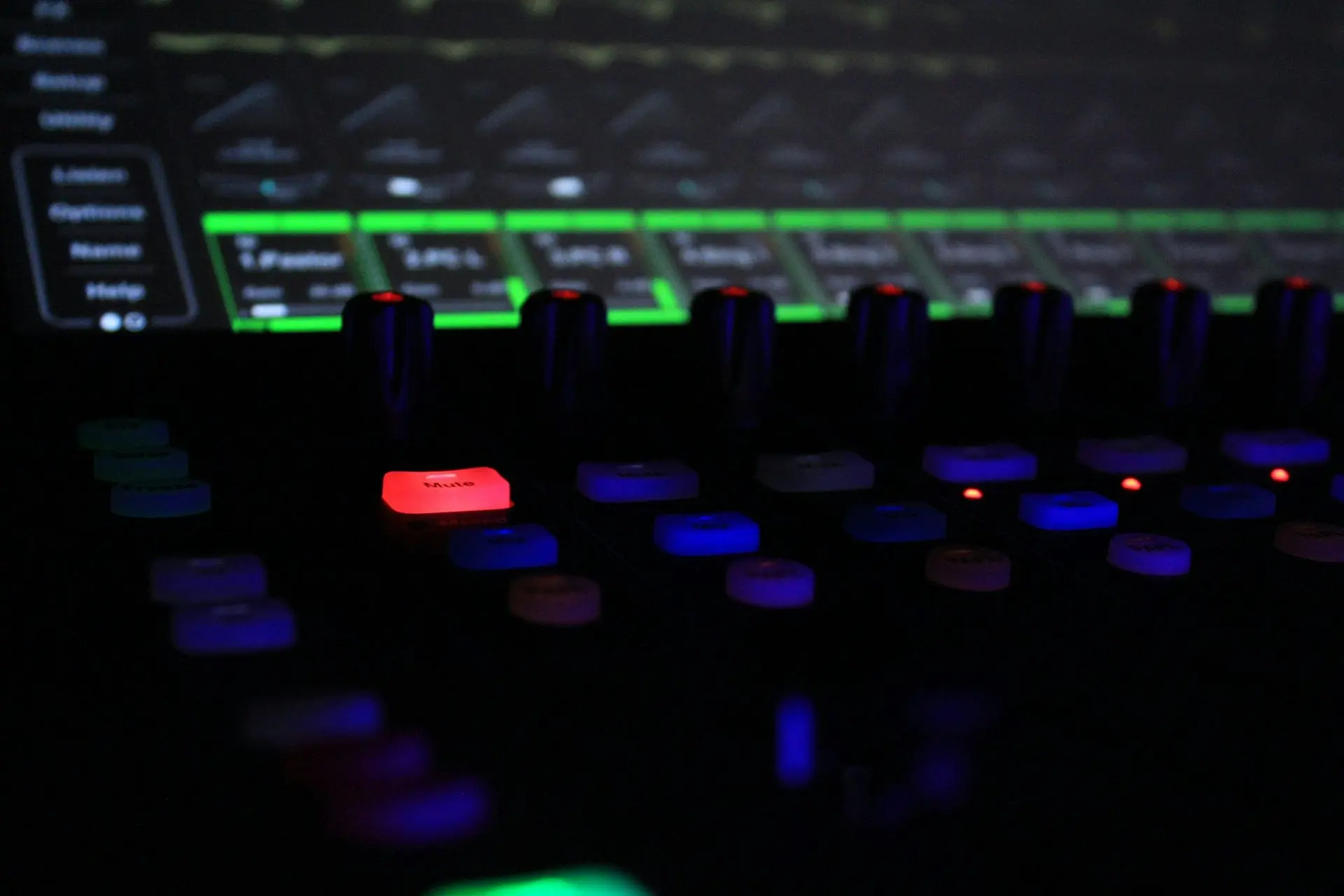 audio equipment avantis